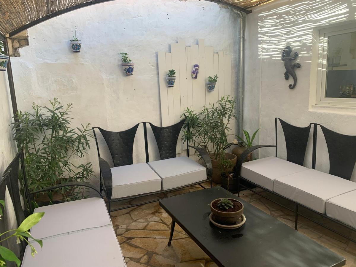 Maison De Village Provencal Vallabrègues Esterno foto